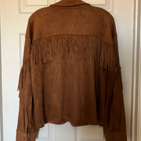 Mystree Fringe back faux suede Shacket- NWT - Picture 10 of 11